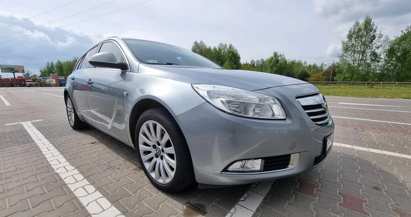 Opel Insignia cena 25000 przebieg: 180700, rok produkcji 2012 z Łódź małe 137